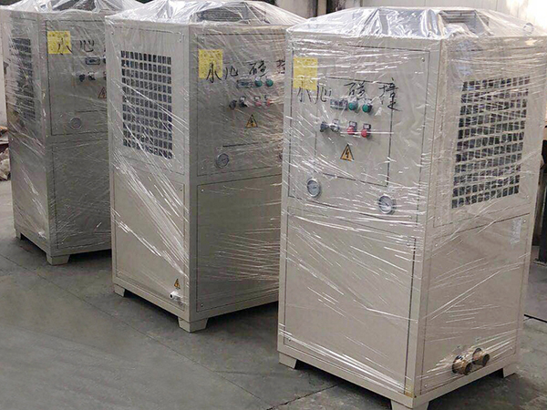 油冷機(jī)品牌不同的分類標(biāo)準(zhǔn)和應(yīng)用 油冷機(jī)品牌不同的分類標(biāo)準(zhǔn)和應(yīng)用